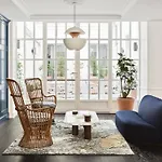 New Hotel Lafayette