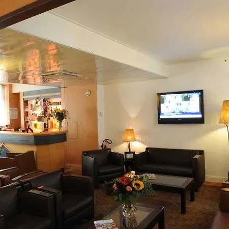 New Lafayette Hotel