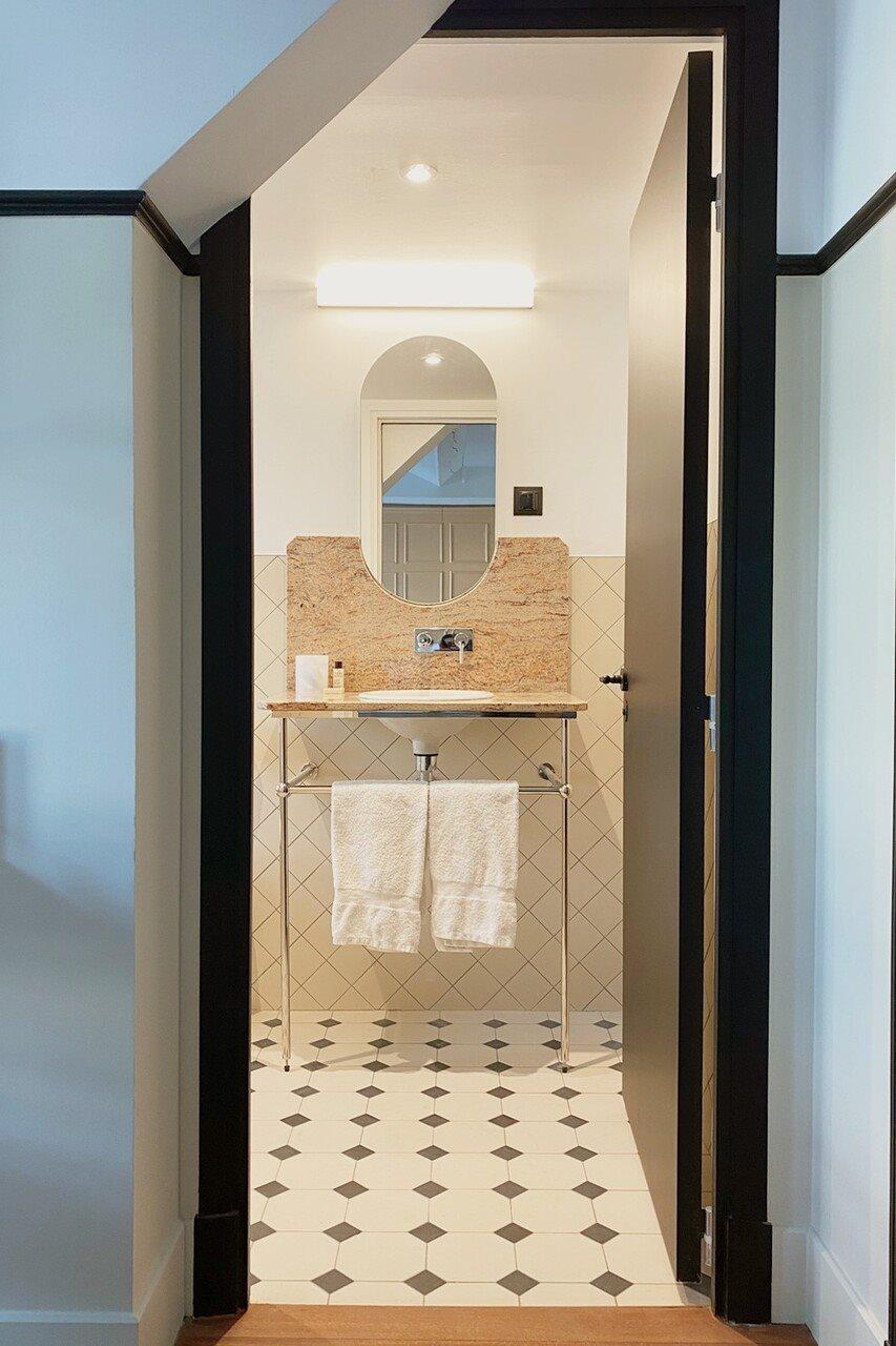 New Lafayette Hotel 4*