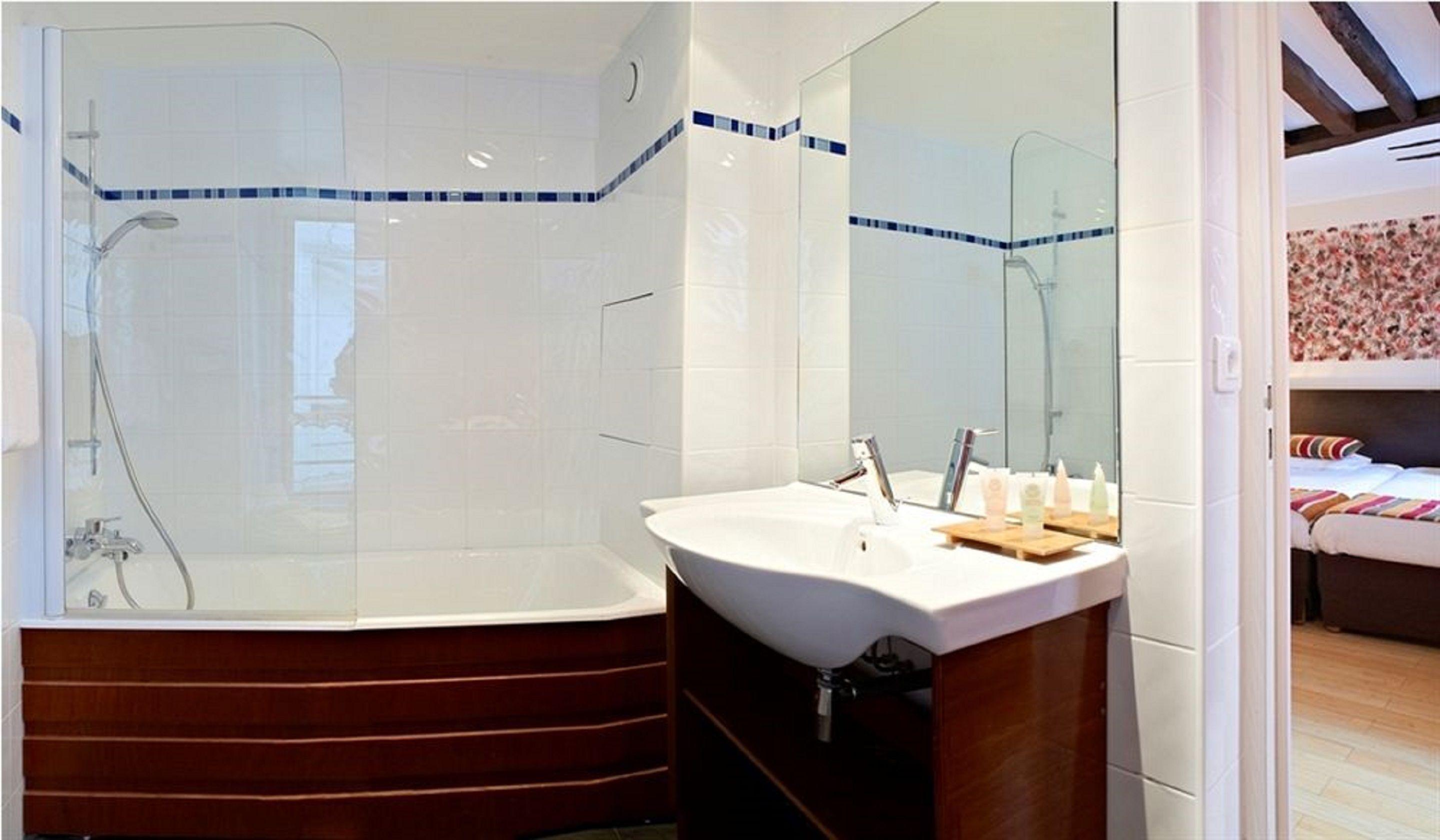 New Lafayette Hotel 4*